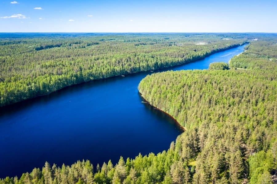 Карелия и водопад Кивач