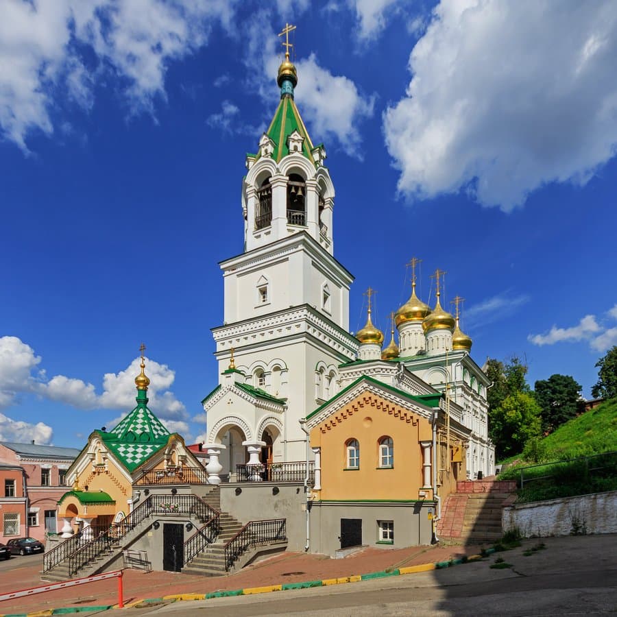 Заглянуть в церковь Рождества Иоанна Предтечи